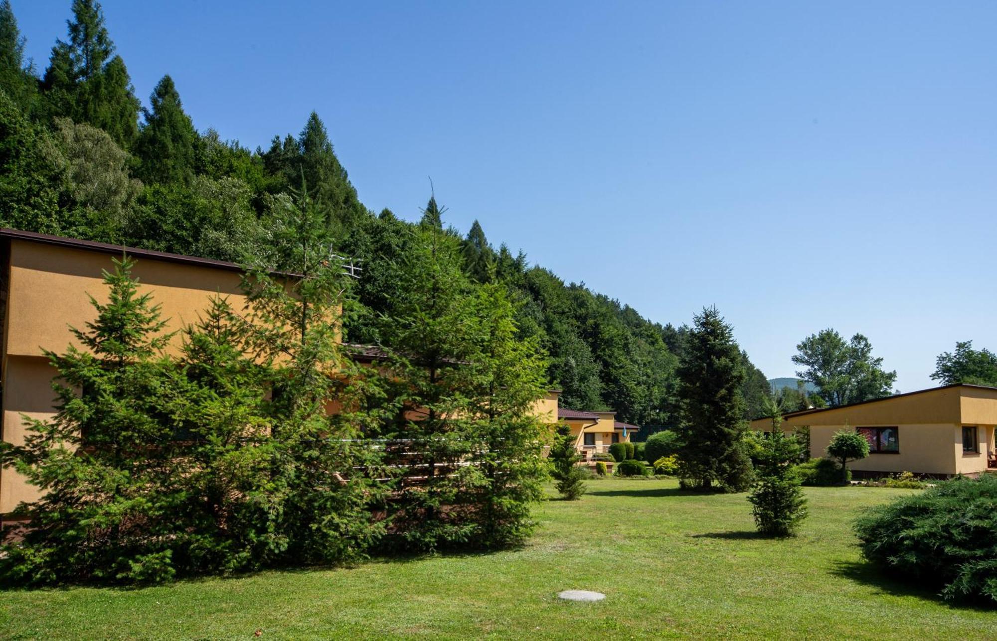 Ponikiew Resort Wadowice Exteriör bild