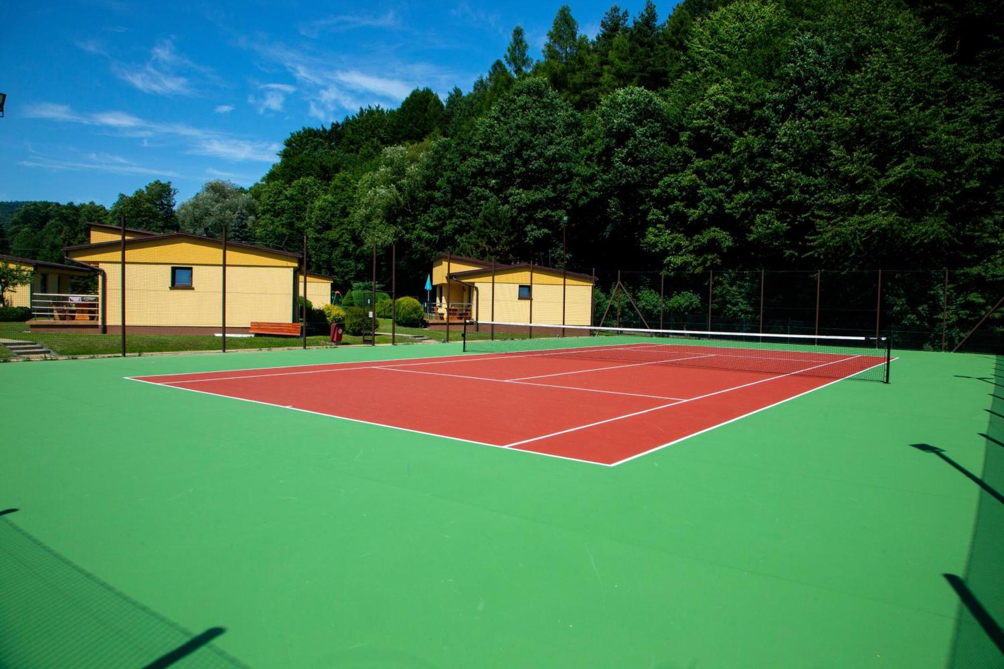 Ponikiew Resort Wadowice Exteriör bild