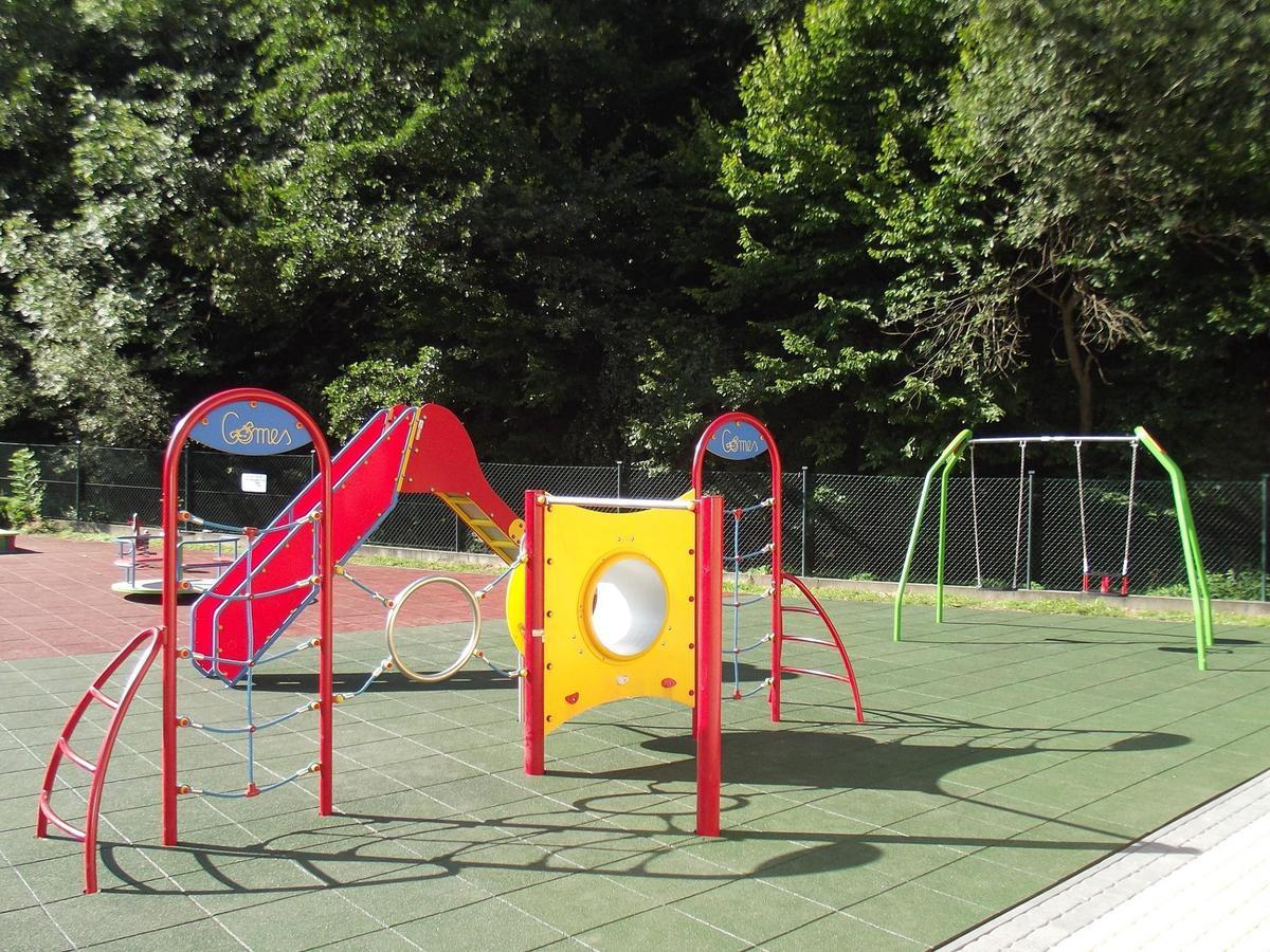 Ponikiew Resort Wadowice Exteriör bild